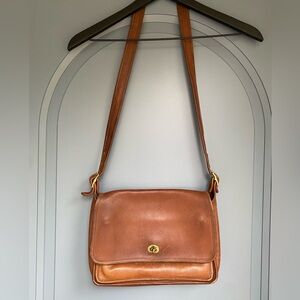 Vintage Coach crossbody bag